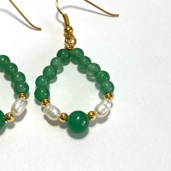 Earrings Dangles Drops Jadeite Pearls Green Artisan Gold Tone - Picture 3 of 7